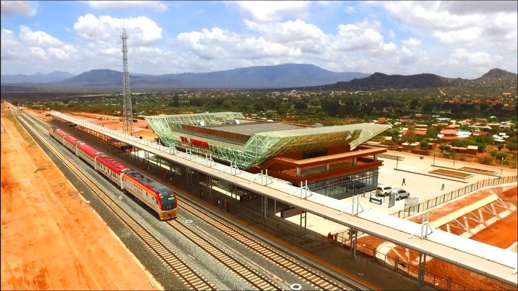 蒙（巴薩）——內（羅畢）鐵路